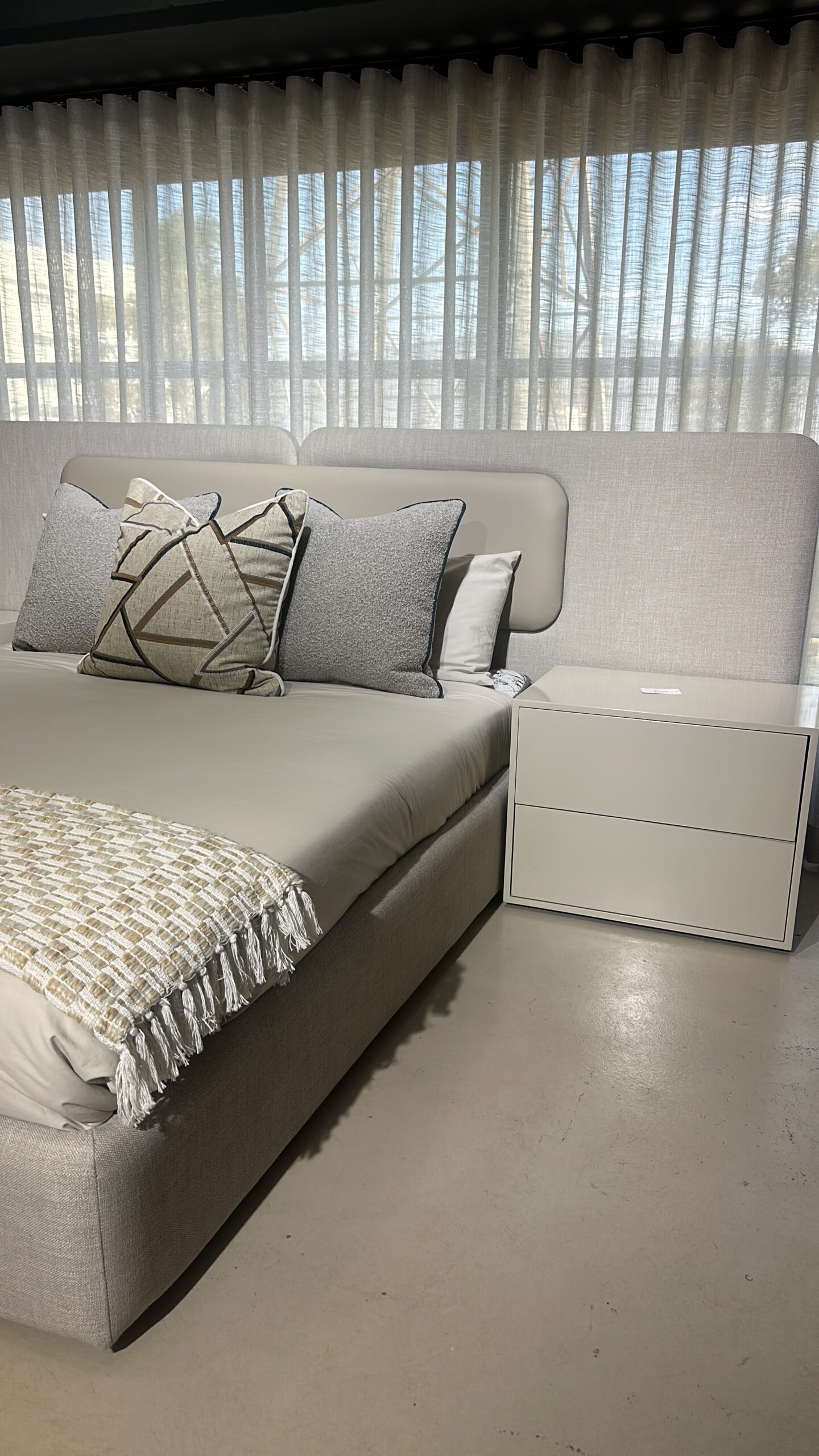 Zwane Sleighbed - Image 2